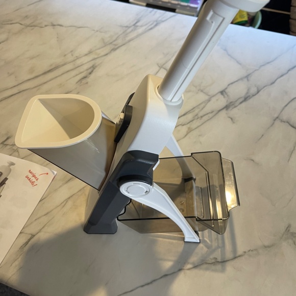 DASH Safe Slice Mandolin - Picture 2 of 2